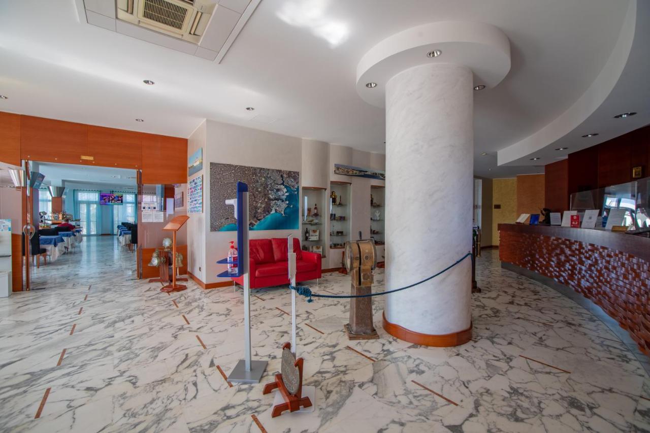 Best Western Hotel Nettuno Бриндизи Экстерьер фото