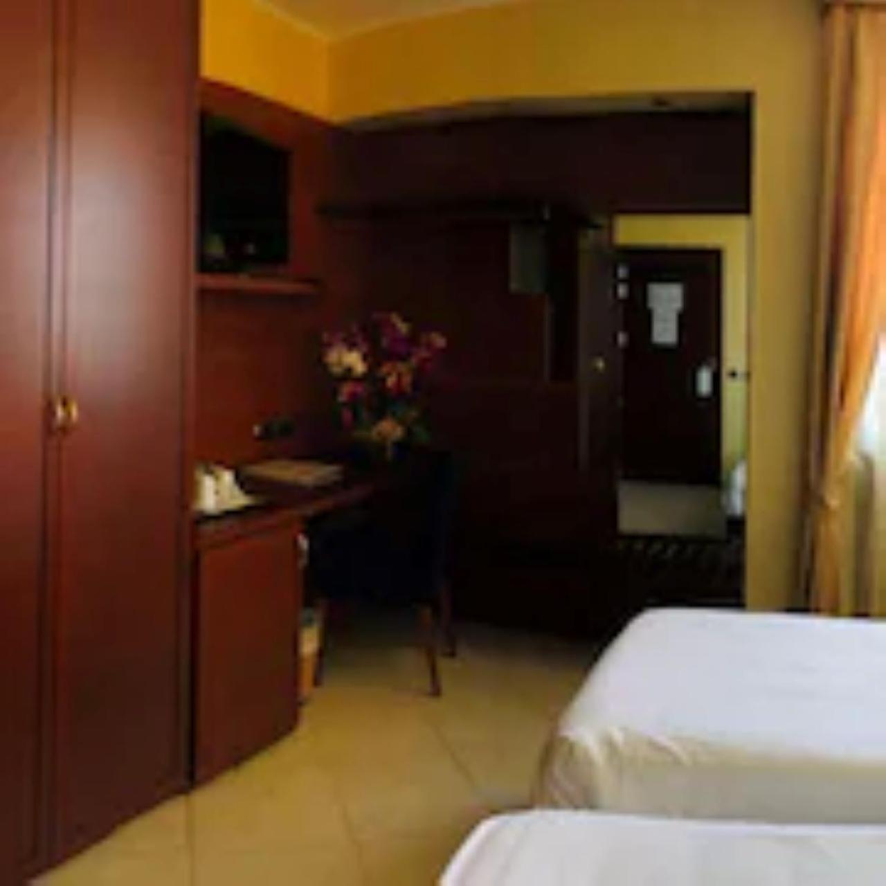 Best Western Hotel Nettuno Бриндизи Экстерьер фото